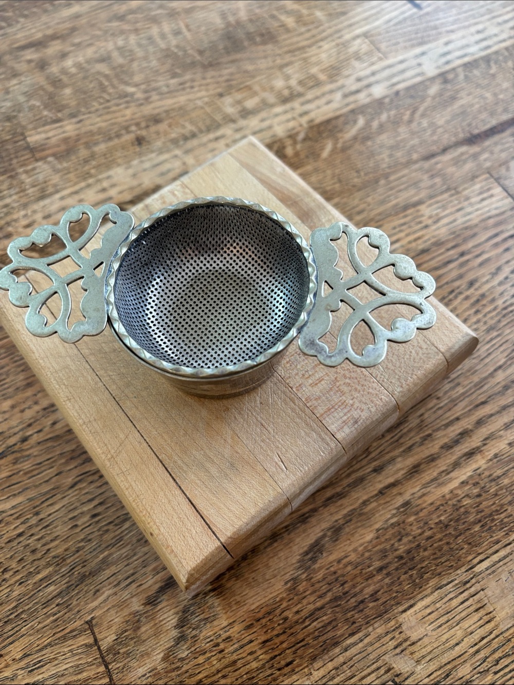 Vintage/ Antique Silverplate EPNS Tea Sieve/ Strainer w/ Rest/Drip-bowl England